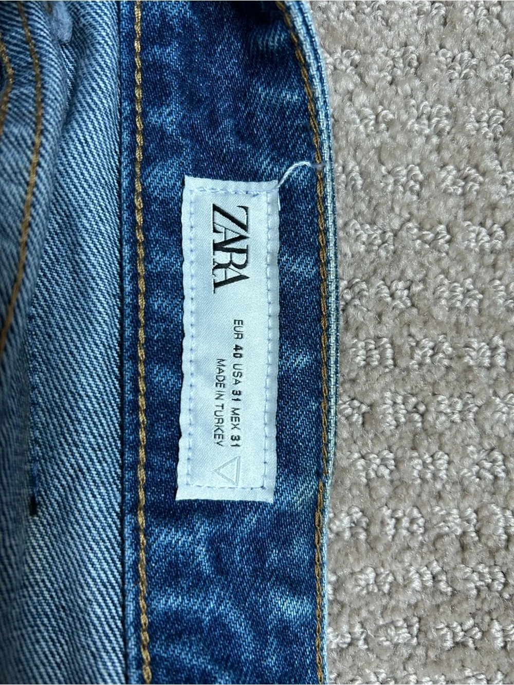 Zara Men's Straight Leg Denim Jeans in Blue